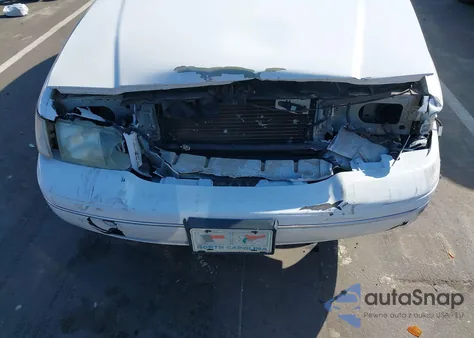 2005 Ford Crown Victoria Police z USA, uszkodzony, nr VIN 2FAHP71W15X101329